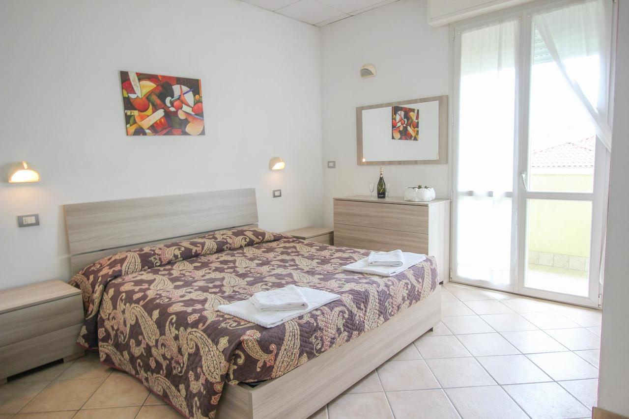 Residence Eurogarden Rimini Buitenkant foto